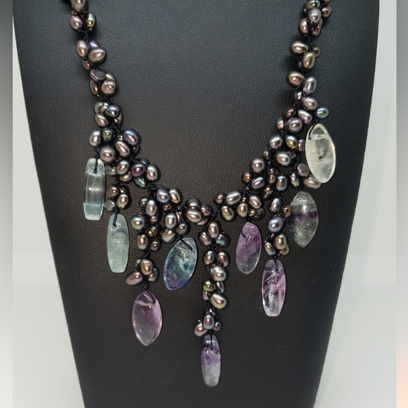 STUNNING!! Multicolor/Peacock Cascade Necklace - Picture 9 of 11